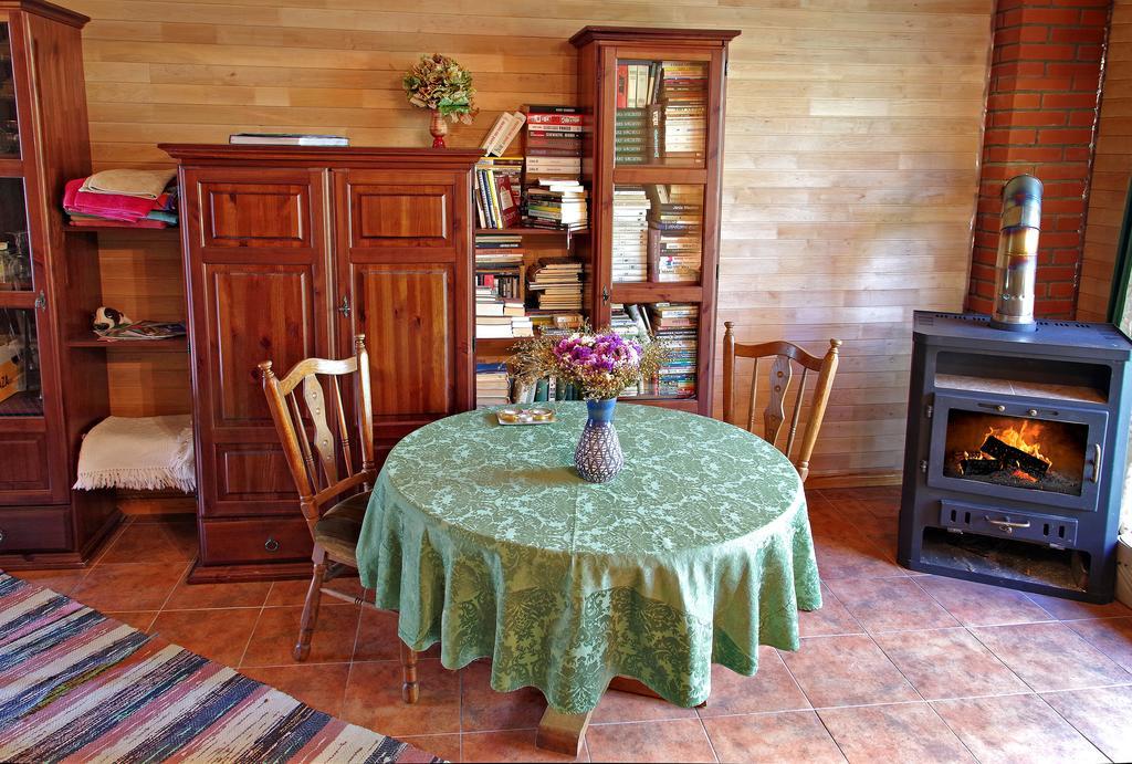 Guest House Pitagi Kosrags ภายนอก รูปภาพ