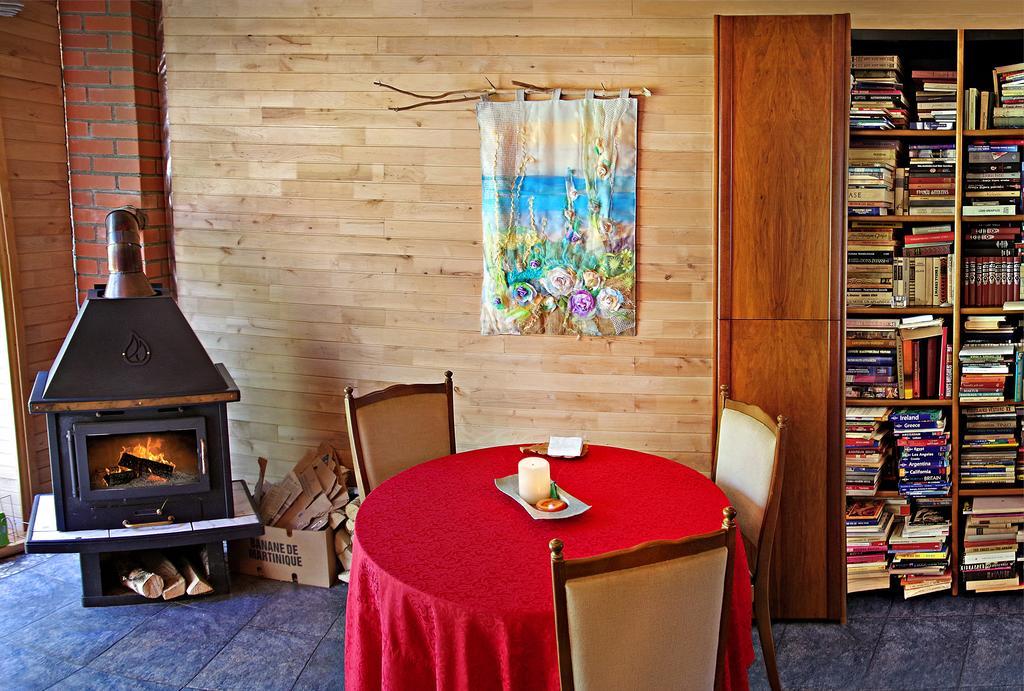 Guest House Pitagi Kosrags ภายนอก รูปภาพ