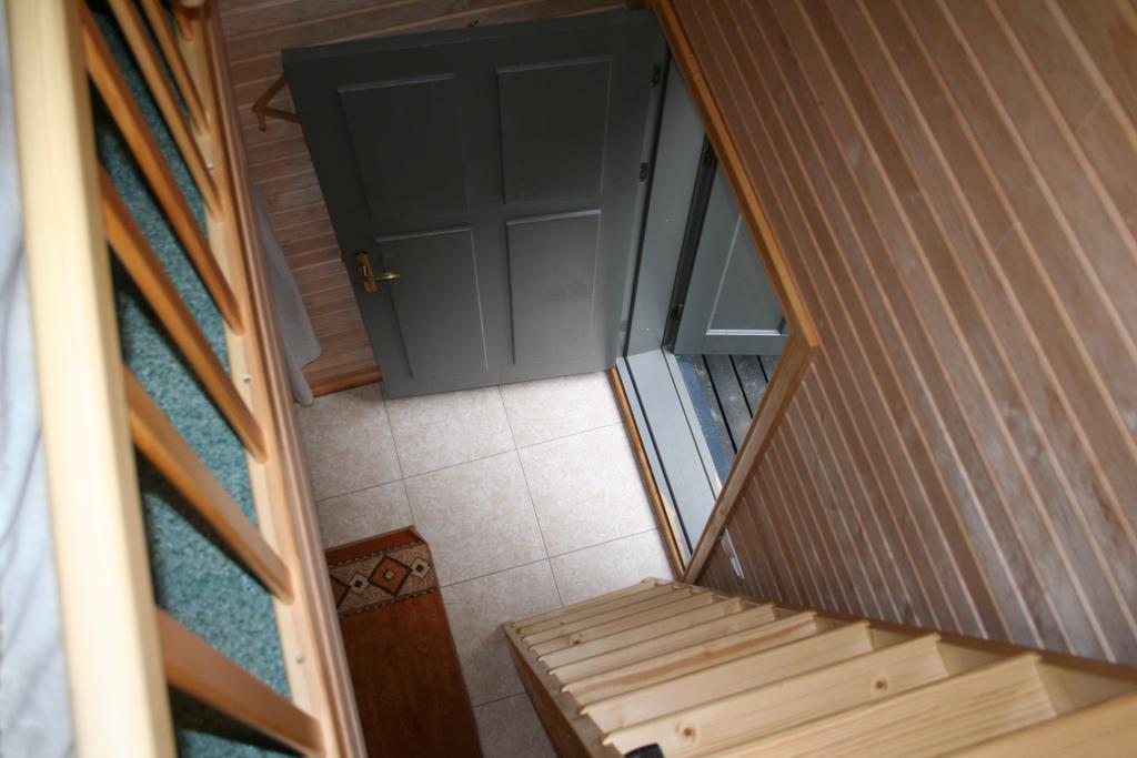 Guest House Pitagi Kosrags ภายนอก รูปภาพ